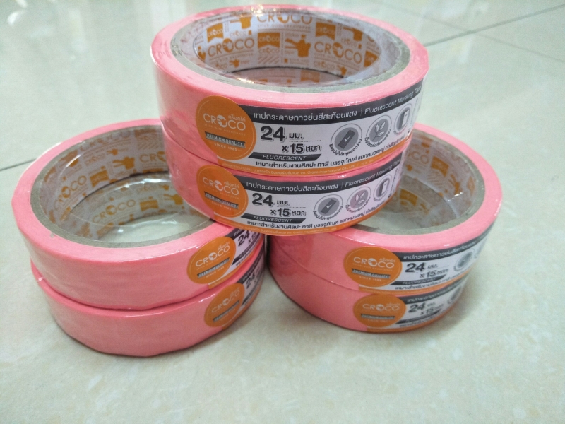 เทปกระดาษกาวย่นสีสะท้อนแสง Croco 24 มม.x15 หลา สีแดง