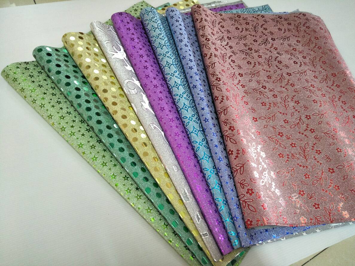 กระดาษห่อของขวัญฟรอย ปั๊มลาย Domon VCC-956 /Foil ขนาด 50x70 cm.